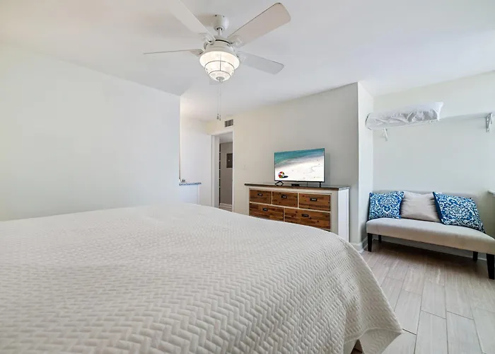 Holiday home Gulf House 605