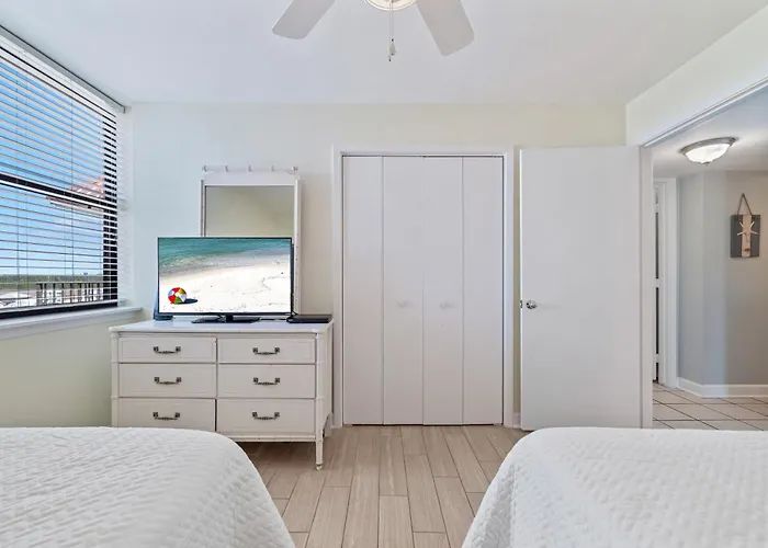 Holiday home Gulf House 605