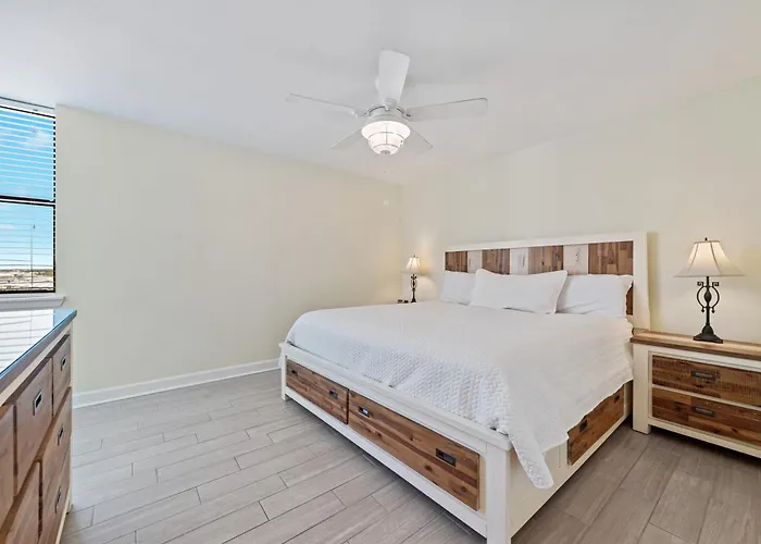 Gulf House 605